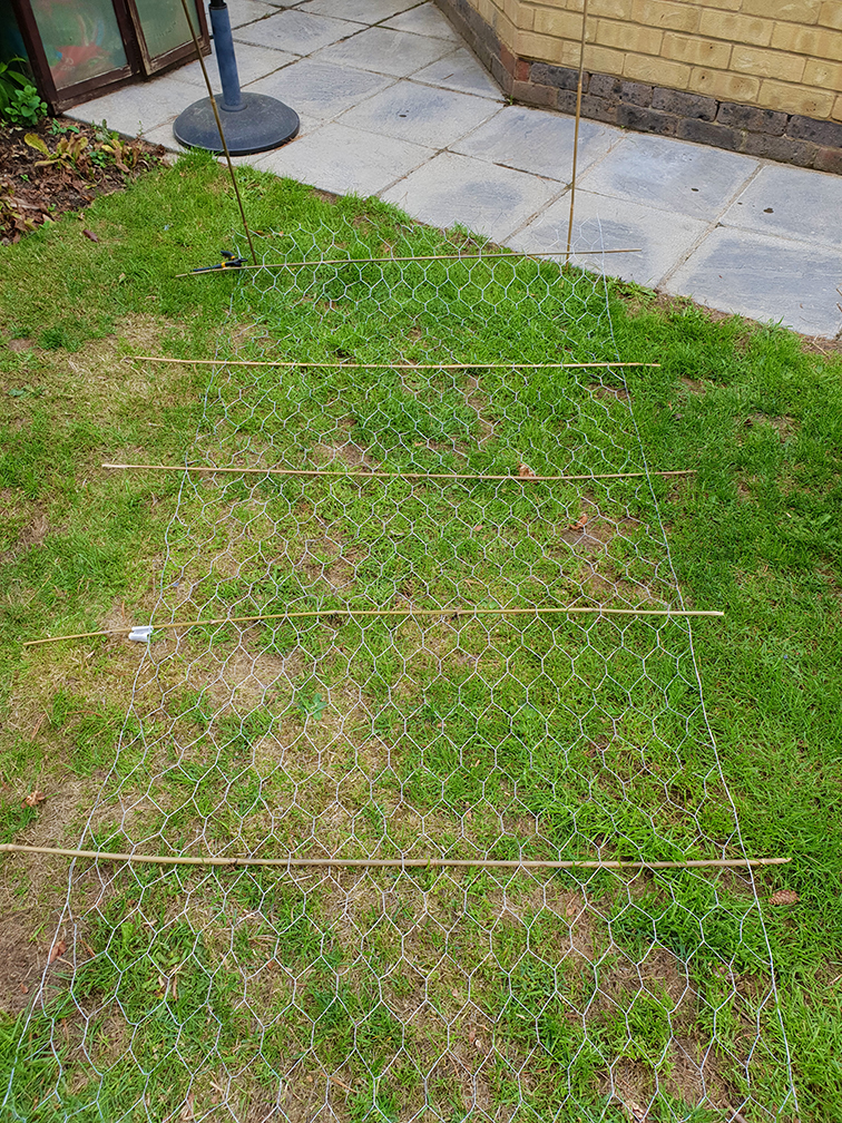 How to Make Tomato Cages with Chicken Wire Wire Fence