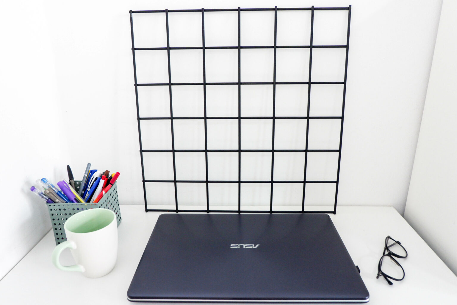 Wire Mesh Memo Board DIY (EASY STEPS) Wire Fence