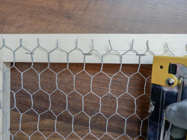 How to Attach Chicken Wire to Wood Frame Wire Fence