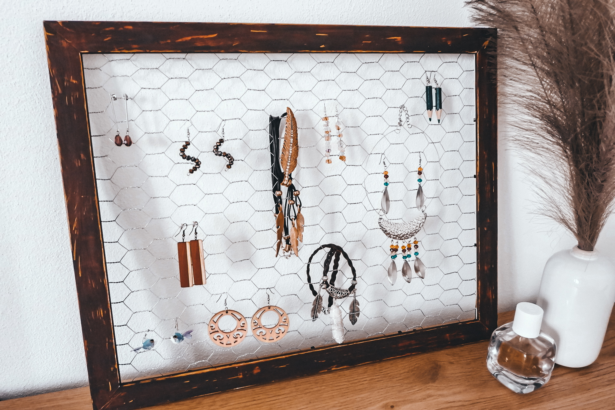 Chicken Wire Frame DIY