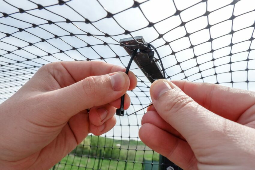 DIY Cat Proof Fence (STEP BY STEP GUIDE) Wire Fence