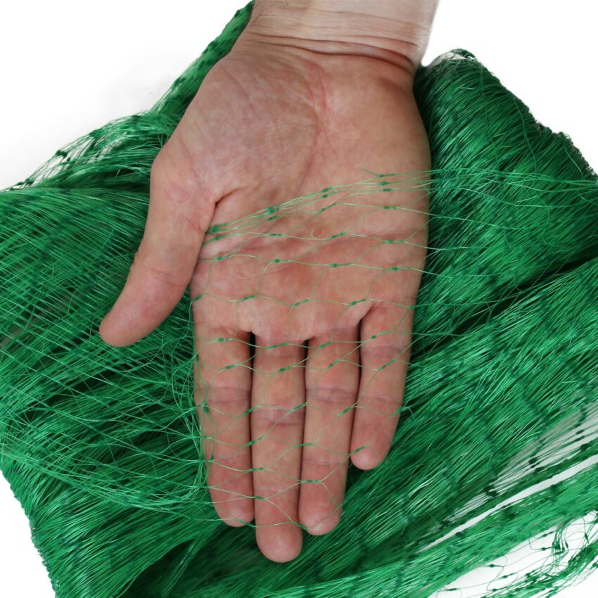 20mm-Hole-Green-Plastic-Garden-Netting-(2m-x-3m)-closeup
