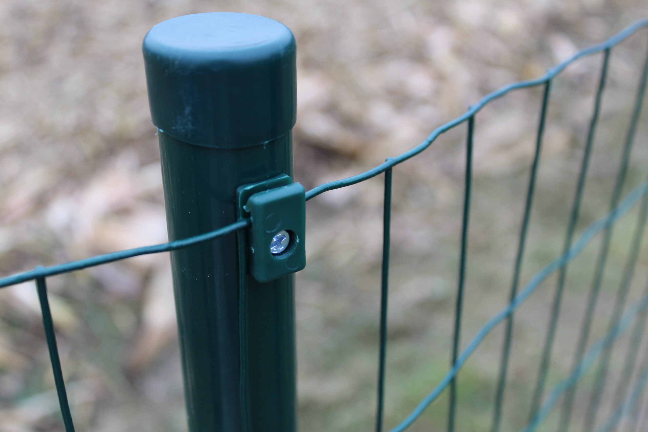 fence-clipped-into-fence-clip