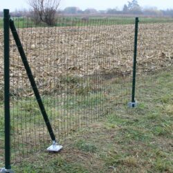 pvc-coated-wire-mesh-fence-installed