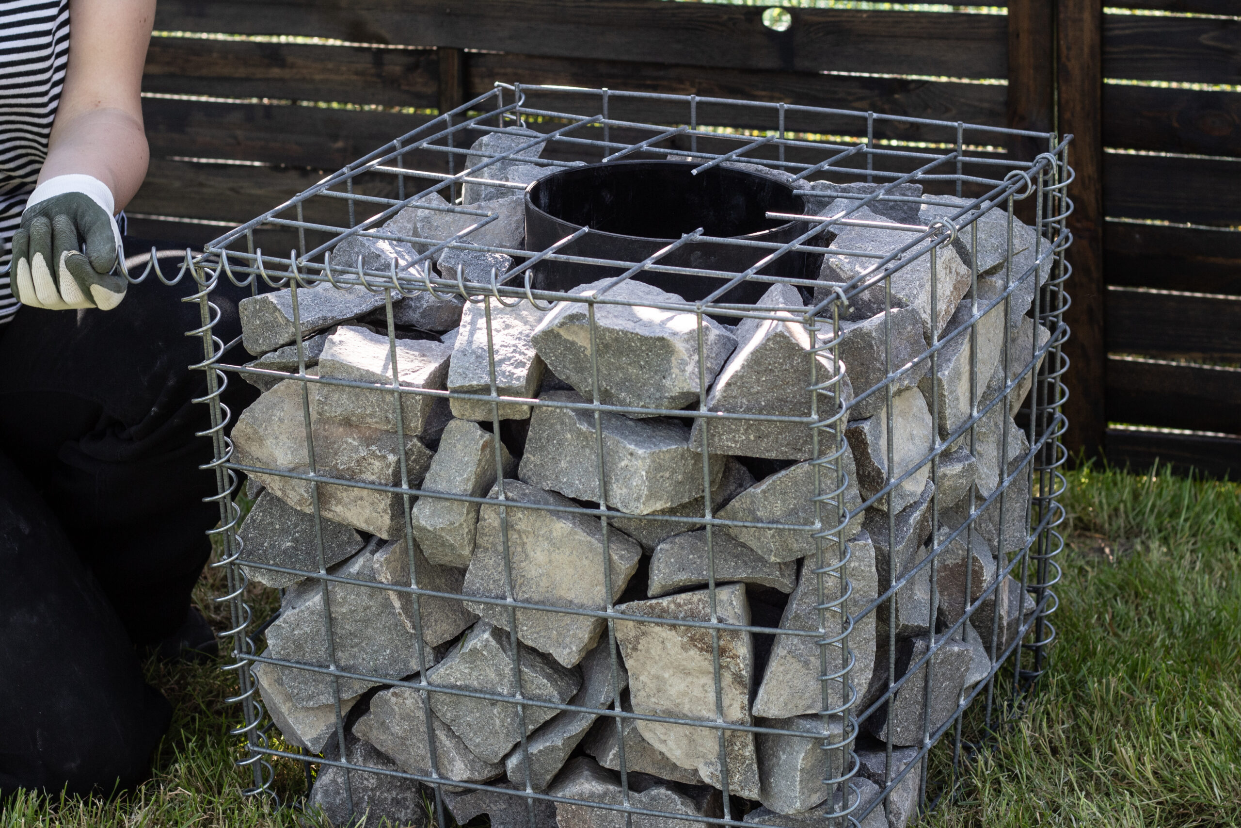 close-gabion-planter-lid