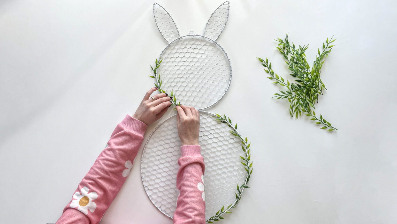 decorating-bunny-wreath