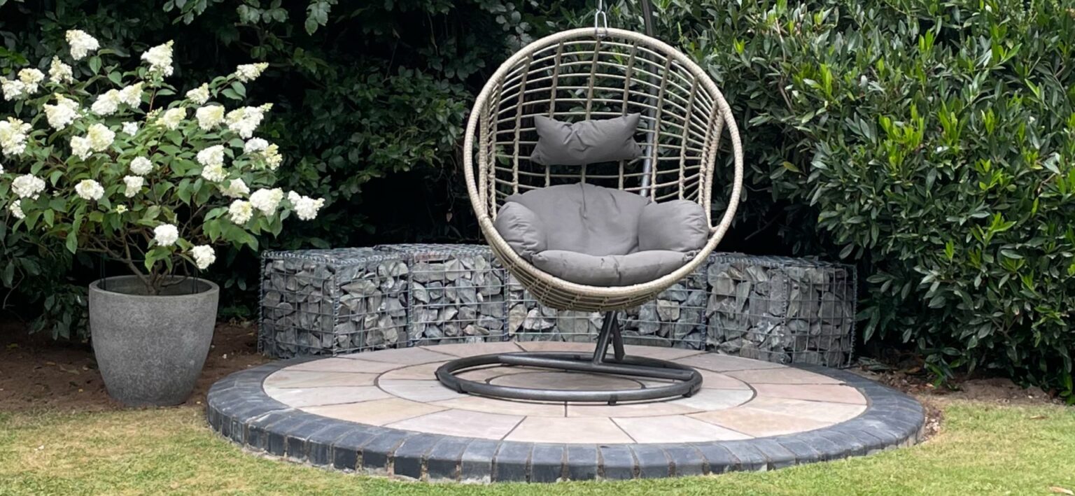 curved-gabion-garden-feature