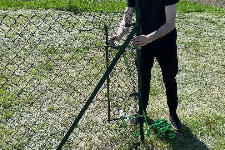 tighten-chain-link-fence