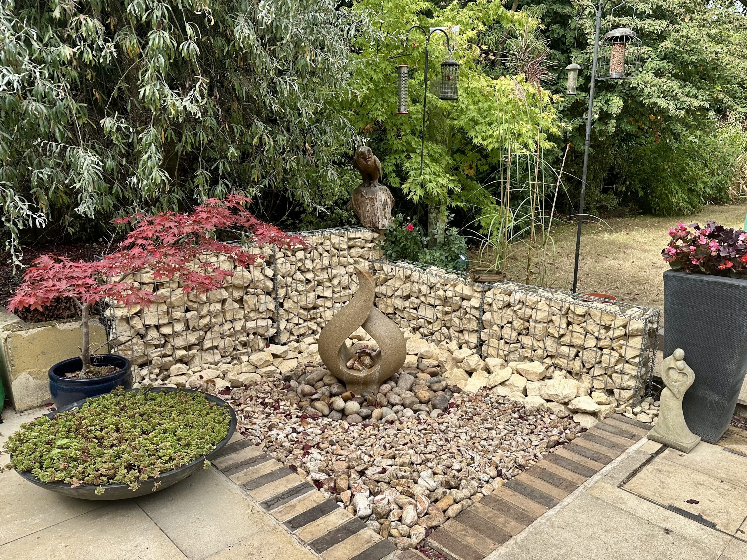 gabion-wall-behind-water-feature
